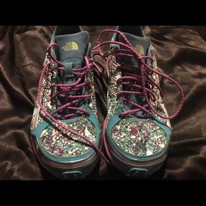 Women’s North Face shoes